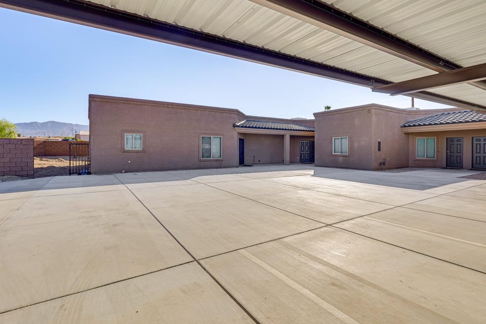 Hike & Explore: Apt 3 Mi to Lake Havasu & Dtwn! Apartment in Lake Havasu City