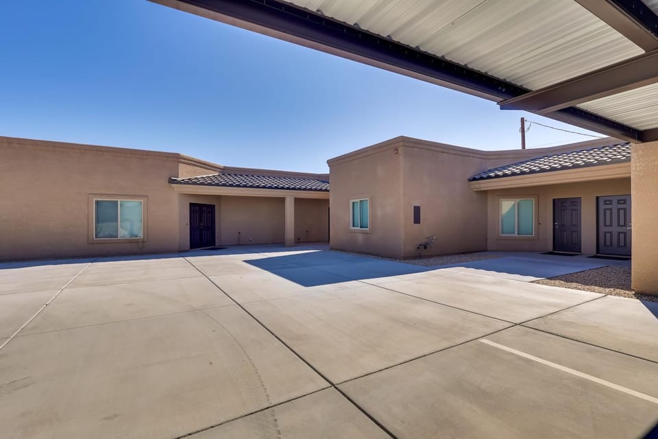 Golf, Hike & Boat! Bright Lake Havasu City Apt Apartment in Lake Havasu City