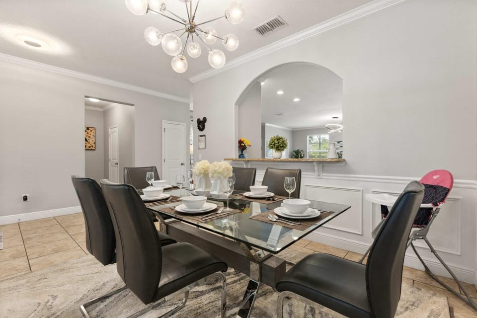Upstay-Solterra Home with Private Pool & Hot Tub House in Four Corners