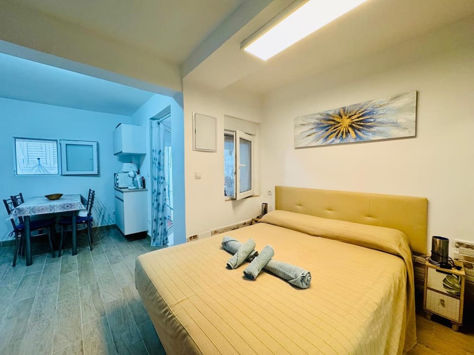 Living room, Bedroom