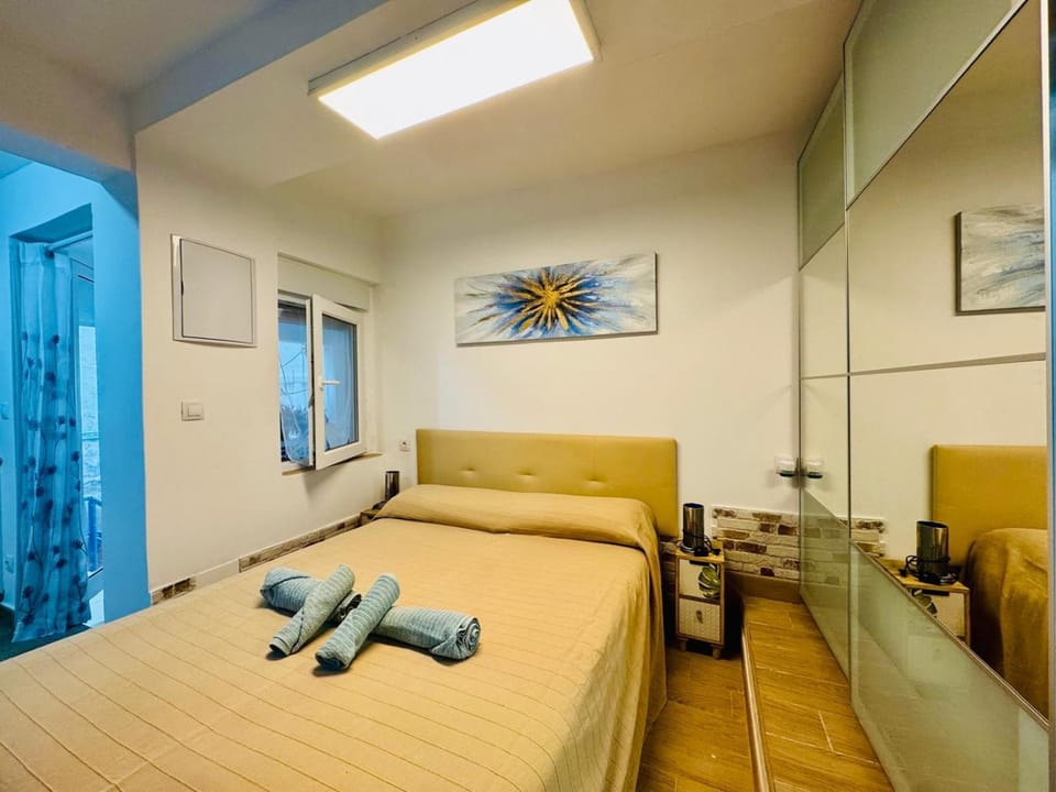 Property building, Living room, Bedroom