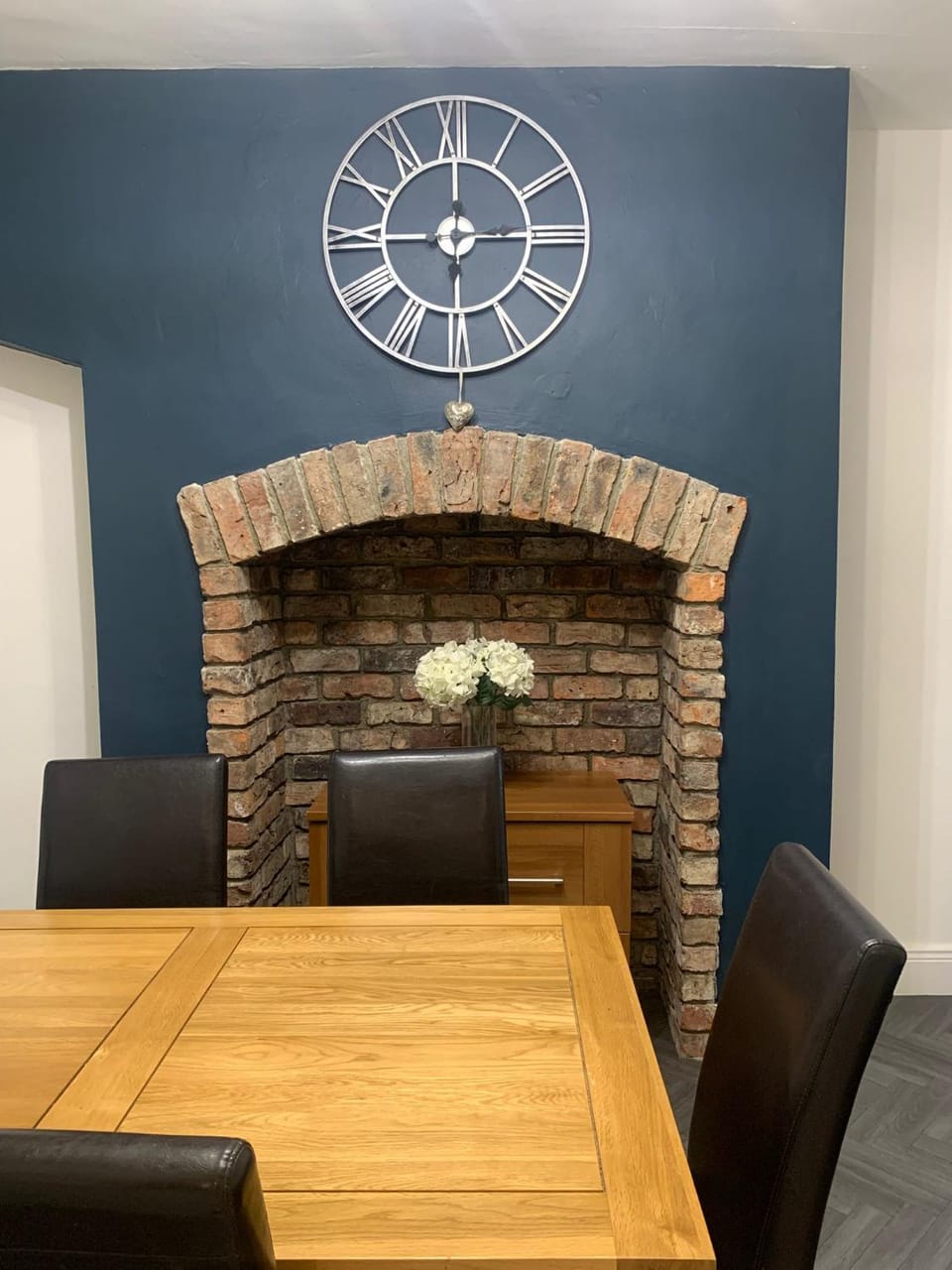 A&A Luxury Stay Tunstall - Grand 5-Bed Residence Apartment in Sunderland