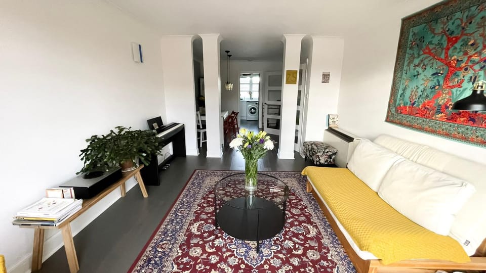 Living room, Photo of the whole room, Seating area