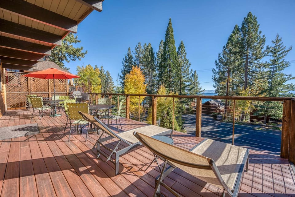 Peaceful Forest Retreat Near Lake and Town House in Dollar Point