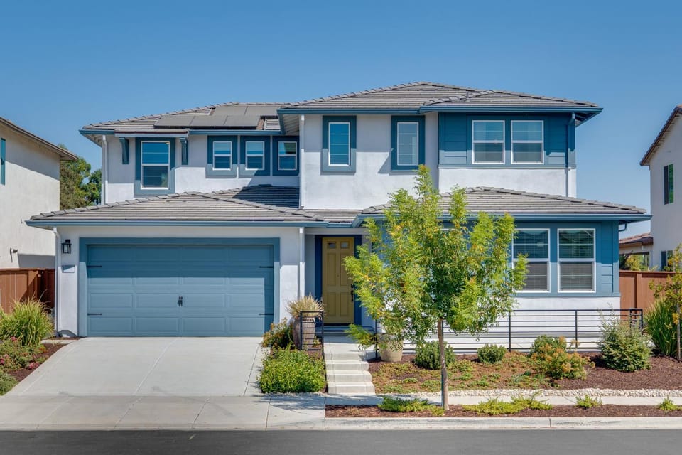 Elegant and Spacious Retreat with Yard in Woodland! House in Woodland