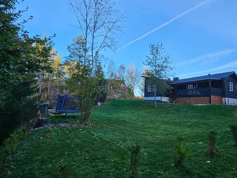 Villa Blackberry, nära Kolmården & Norrköping Nature lodge in Sweden