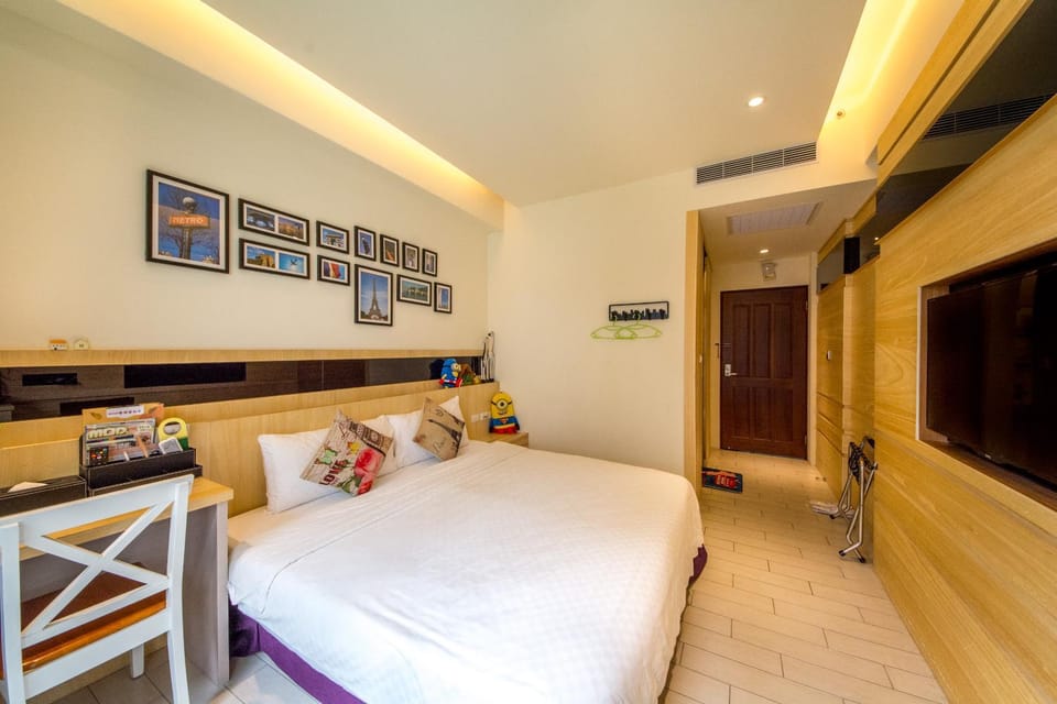 Photo of the whole room