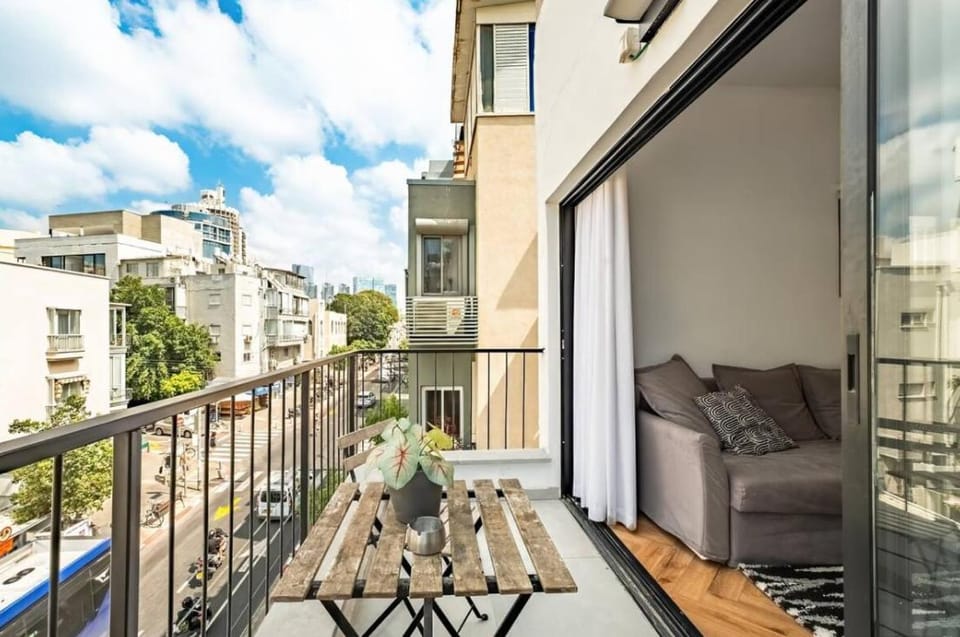 Patio, Day