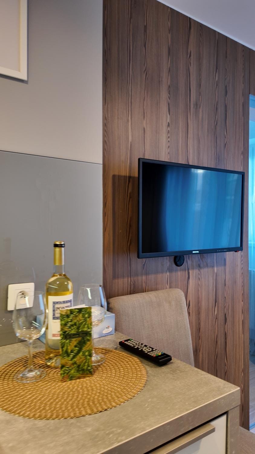 TV and multimedia, Evening entertainment