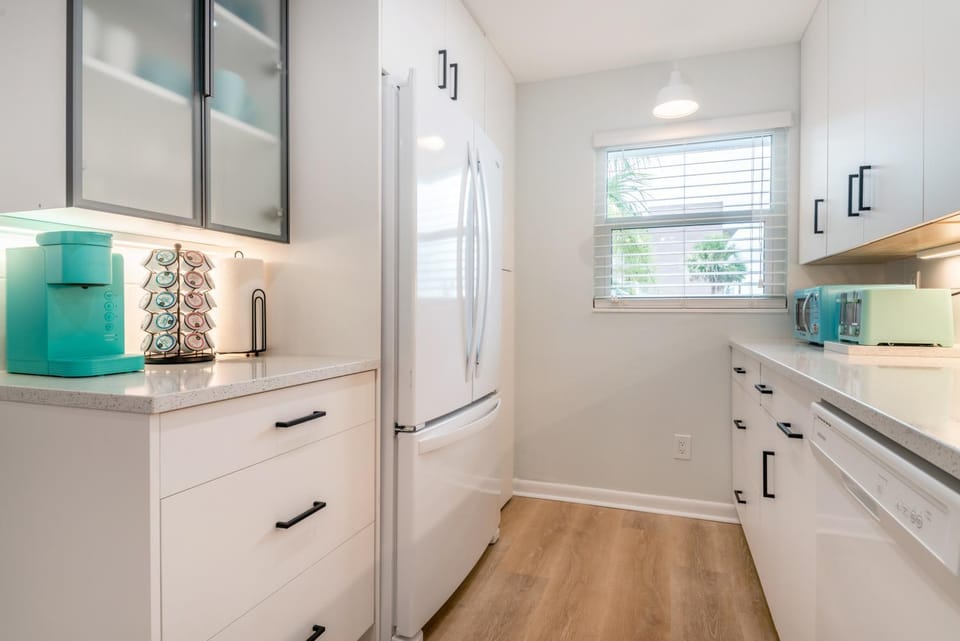 Soft Sand Sanctuary Apartment in Edgewater