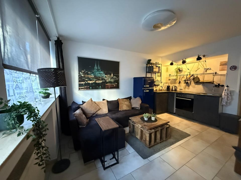 Kitchen or kitchenette, Living room, Seating area