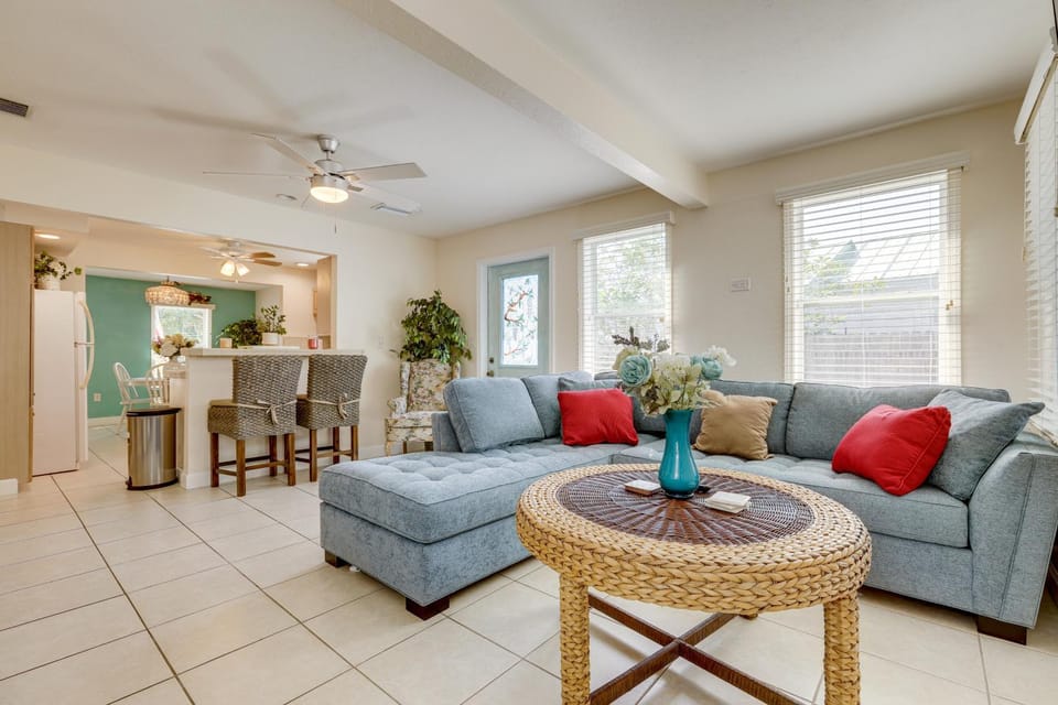 3 Mi to Jensen Beach: Pet-Friendly Getaway w/ Yard House in Jensen Beach