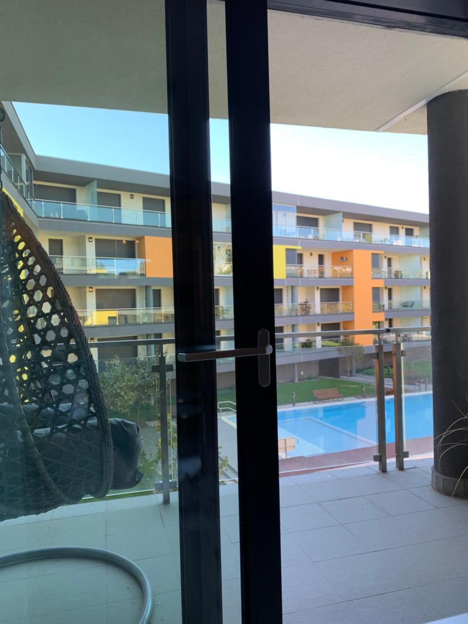Property building, Balcony/Terrace, Pool view, Swimming pool, sunbed