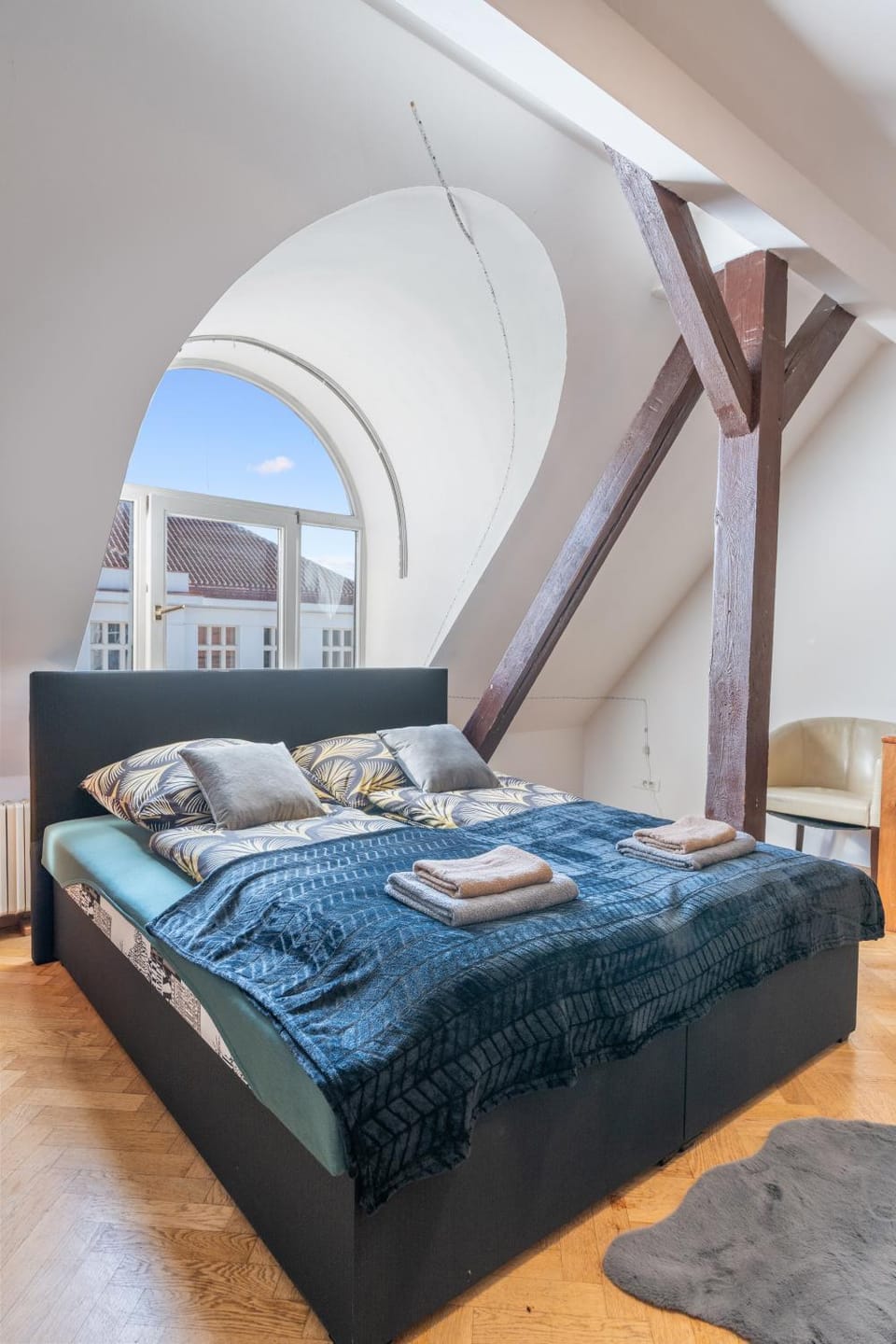 Royal Prague Gallery Apartment in Prague