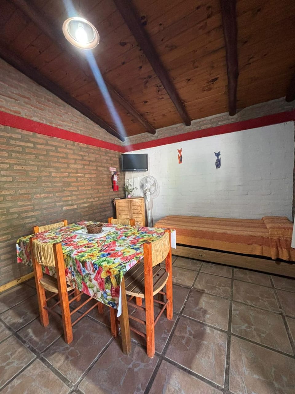 TV and multimedia, Dining area
