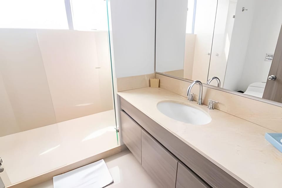 Beautiful 2 Bedroom Apt on the 11th Floor-Morros City Apartment in Cartagena