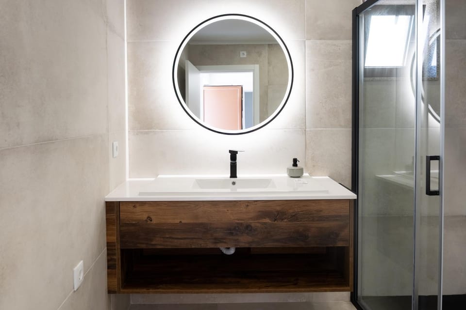 Shower, Bathroom