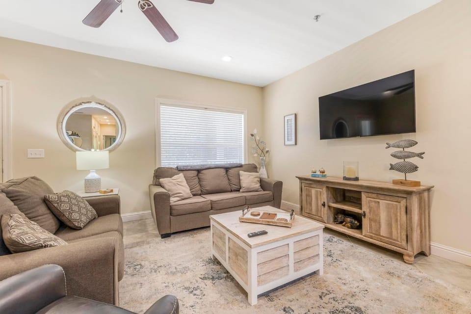 Laguna Breeze C by Vacation Homes Collection Apartment in Gulf Shores