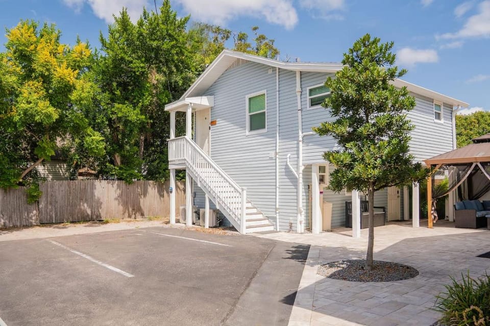 Property building, Parking