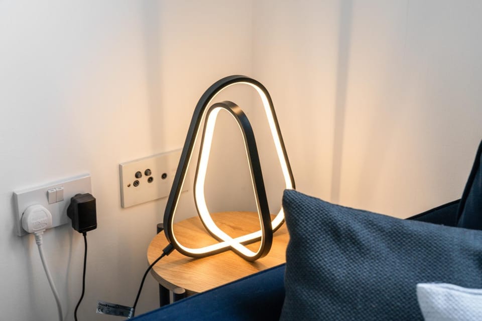Modern Stirling Apartment - Free Parking House in Stirling