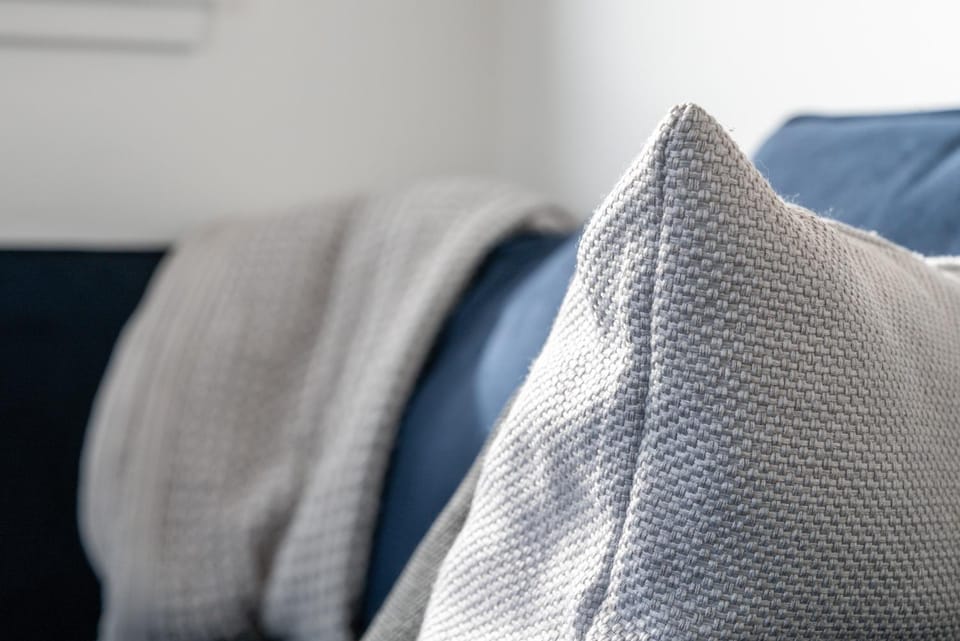 Modern Stirling Apartment - Free Parking House in Stirling