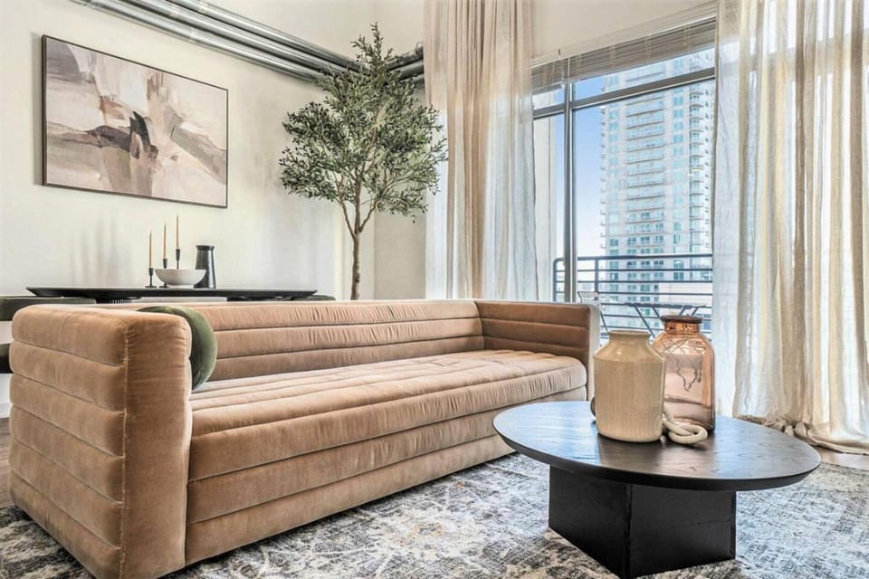 Modern LuxuryLoft In The Heart Of Atlantic Station Apartment in Buckhead