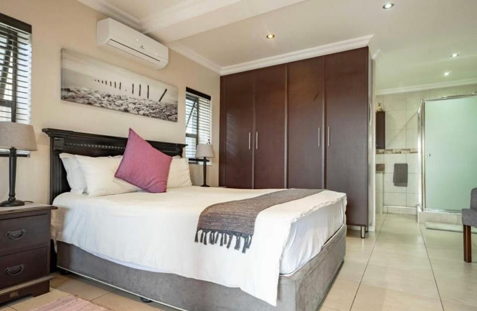 Bedroom, wardrobe, air conditioner