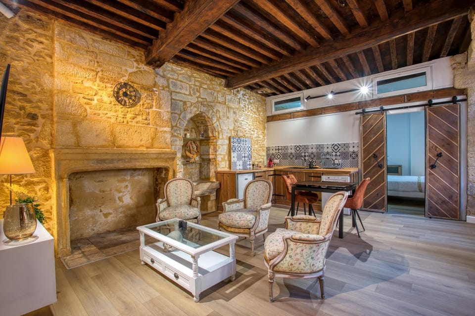 Living room, kitchen