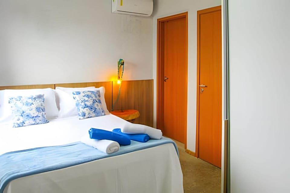 Bed, Bedroom, air conditioner