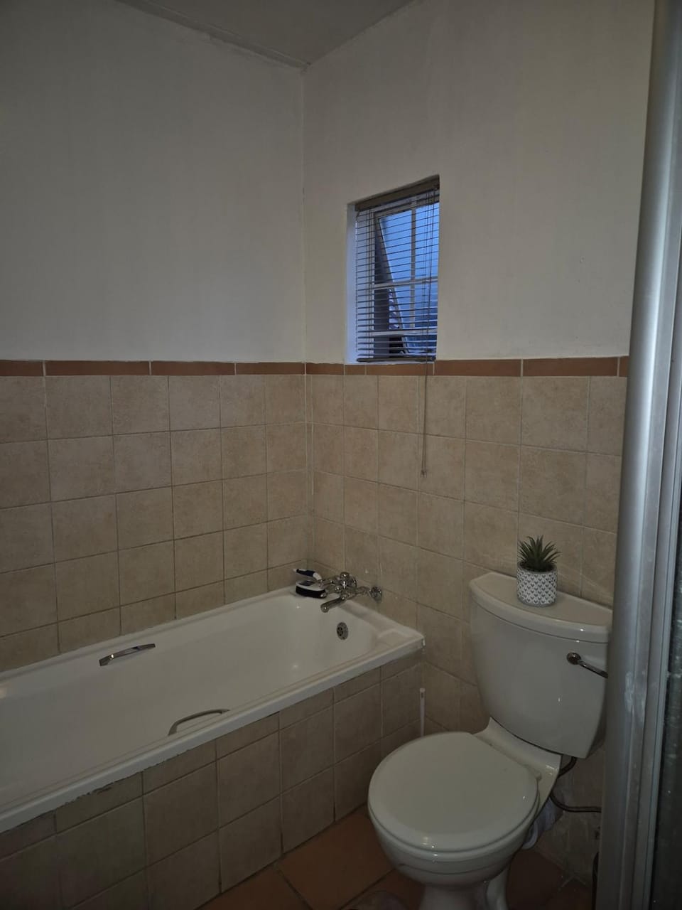 Toilet, Bathroom, Bath