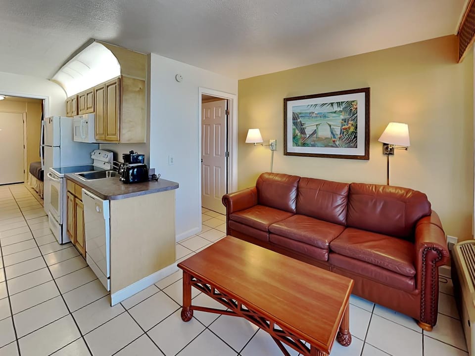 TV and multimedia, Kitchen or kitchenette, Living room, Seating area, furniture