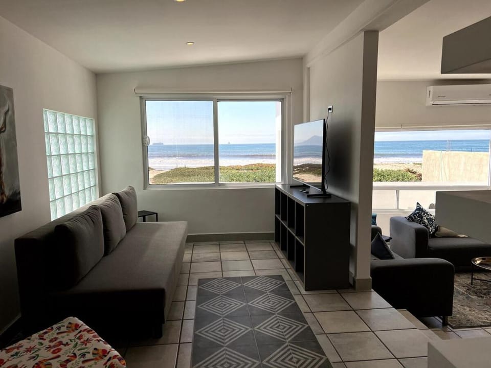Casa Pacifica- BEACH HOUSE Apartment in Ensenada