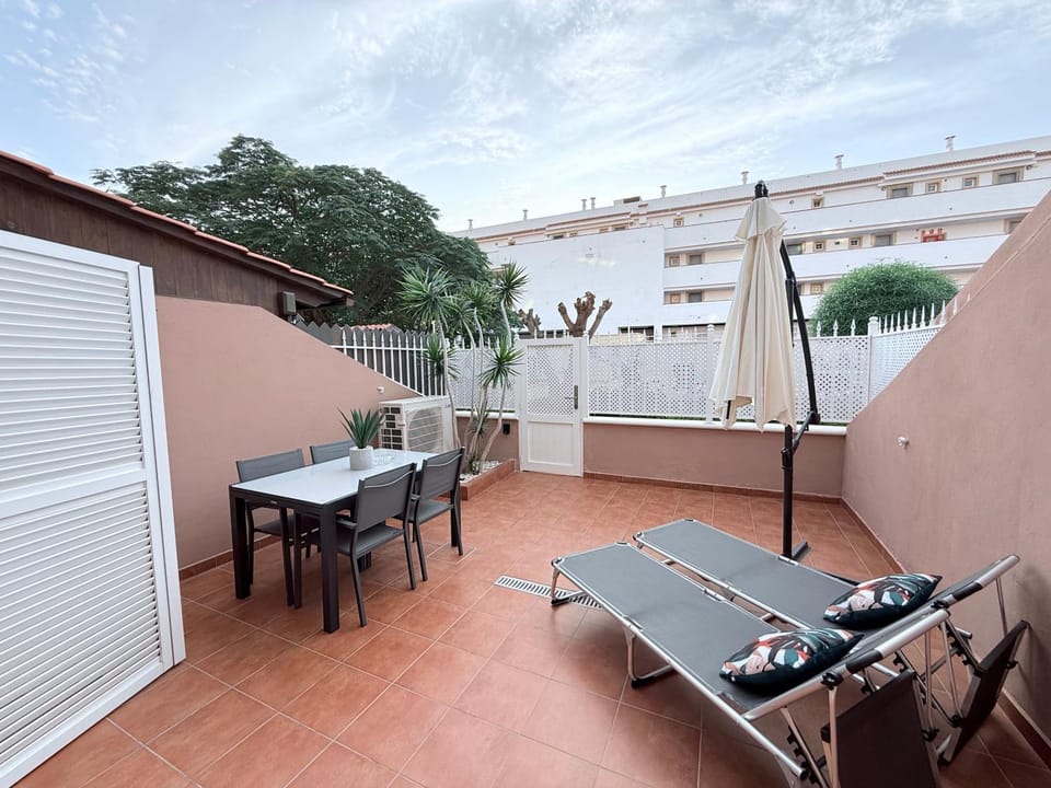 Patio, Balcony/Terrace, sunbed