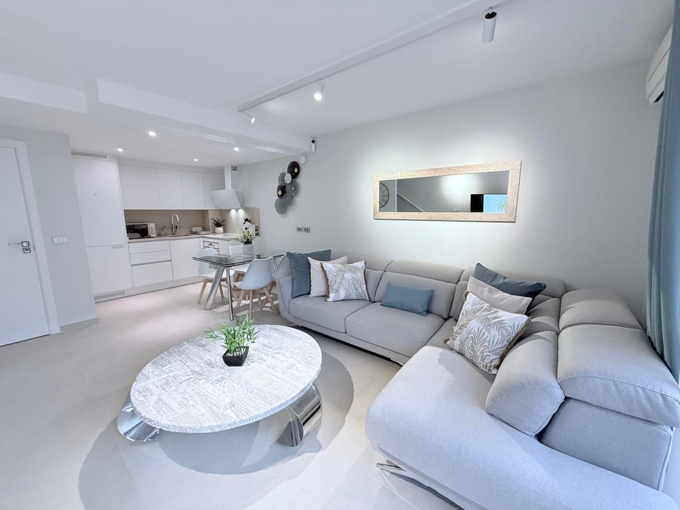 Living room, kitchen
