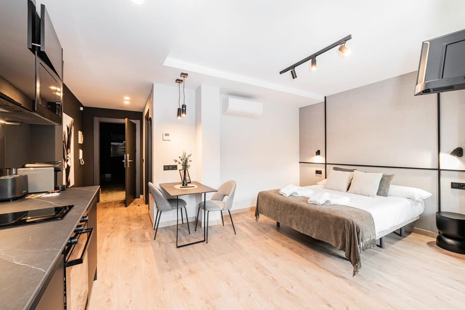 Kitchen or kitchenette, Photo of the whole room, Seating area, Bedroom
