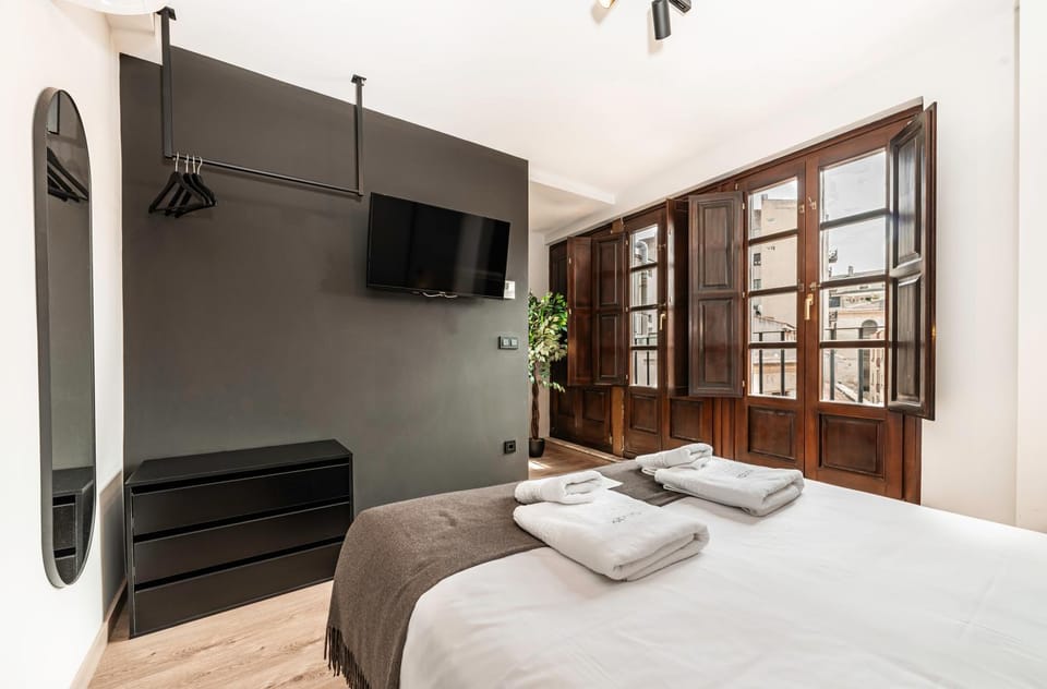 Bedroom, wardrobe