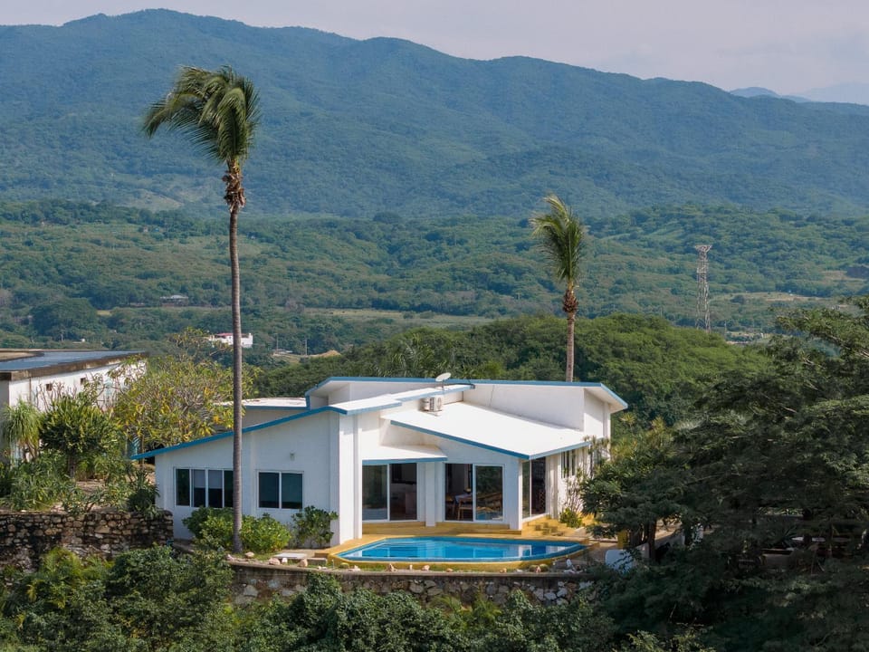 Casa Cumbres - Ocean View Villa in Brisas de Zicatela