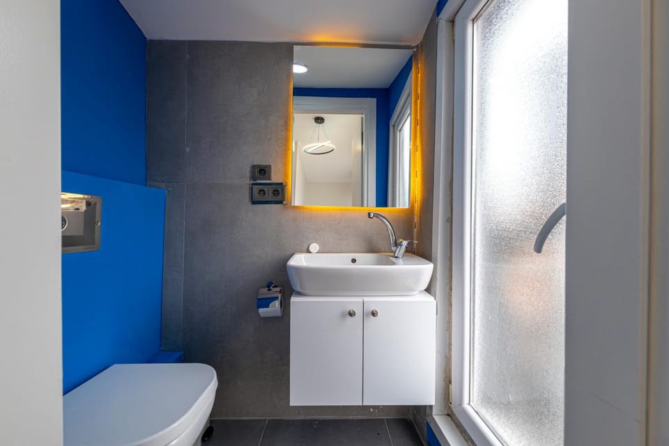 Toilet, Bathroom