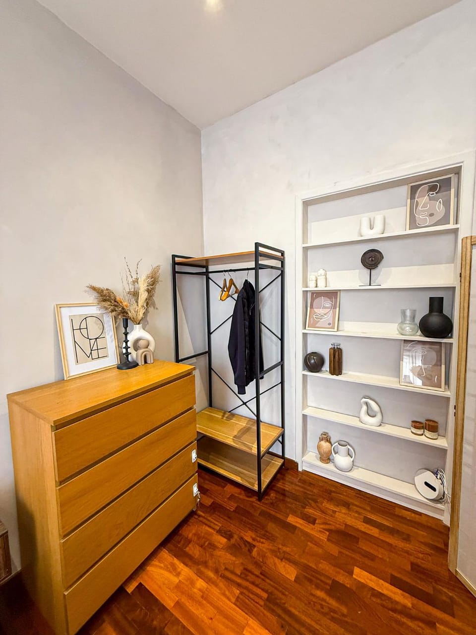 Decorative detail, wardrobe