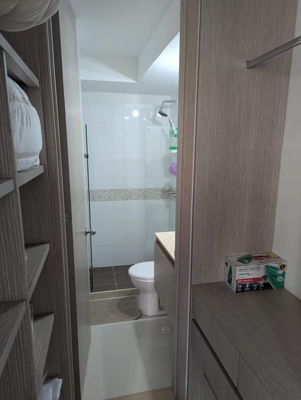 Shower, Bathroom, towels