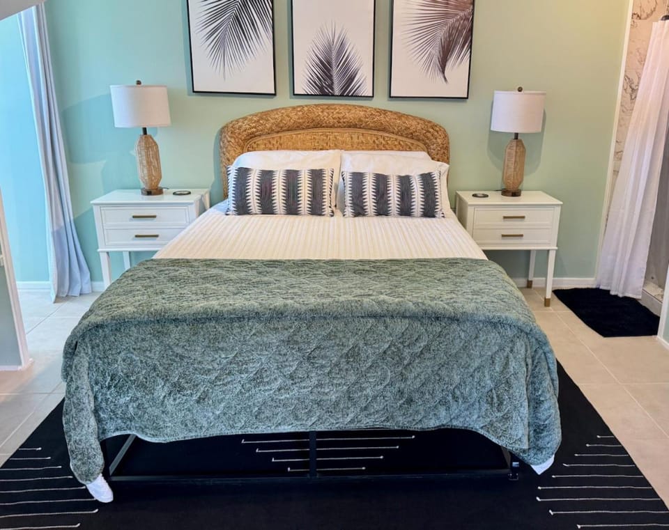 Bed, Bedroom
