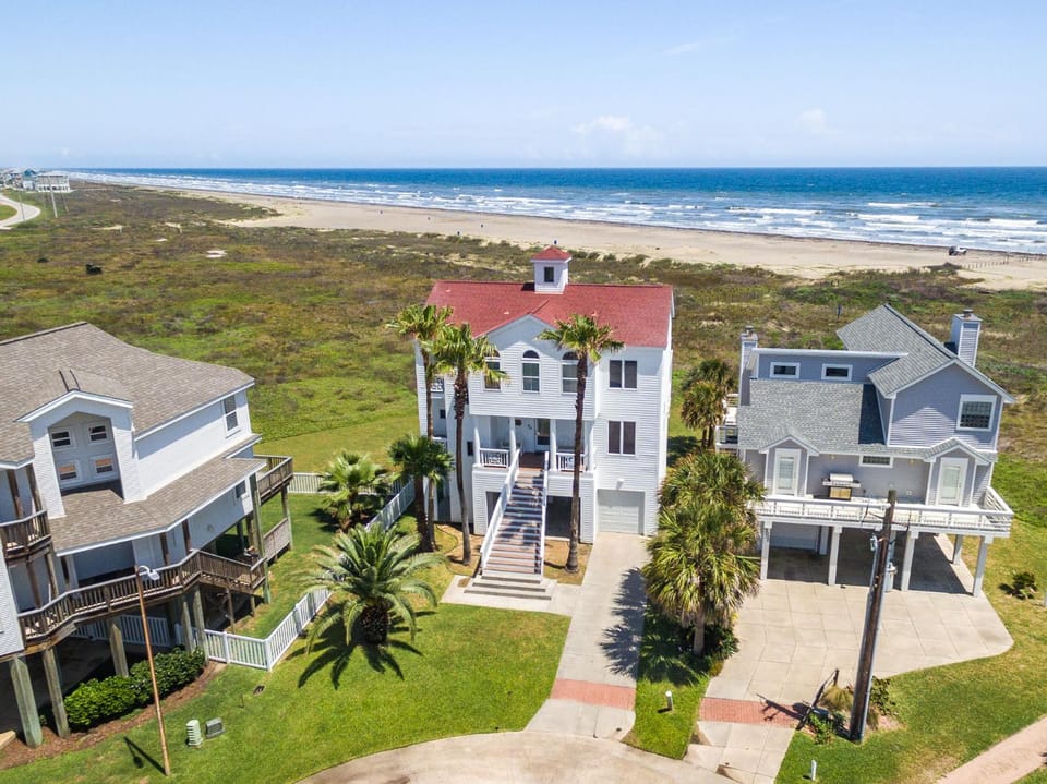 Breakers Pointe House in Galveston Island