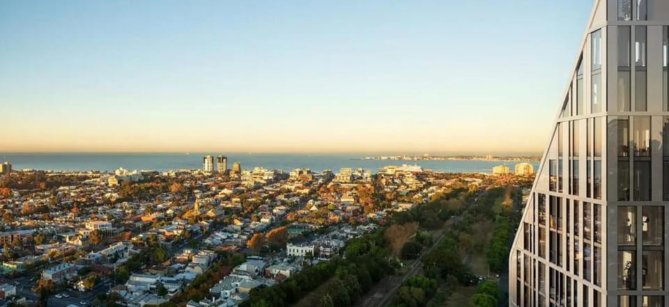 Property building, Day, Natural landscape, Bird's eye view, Landmark view, Sea view