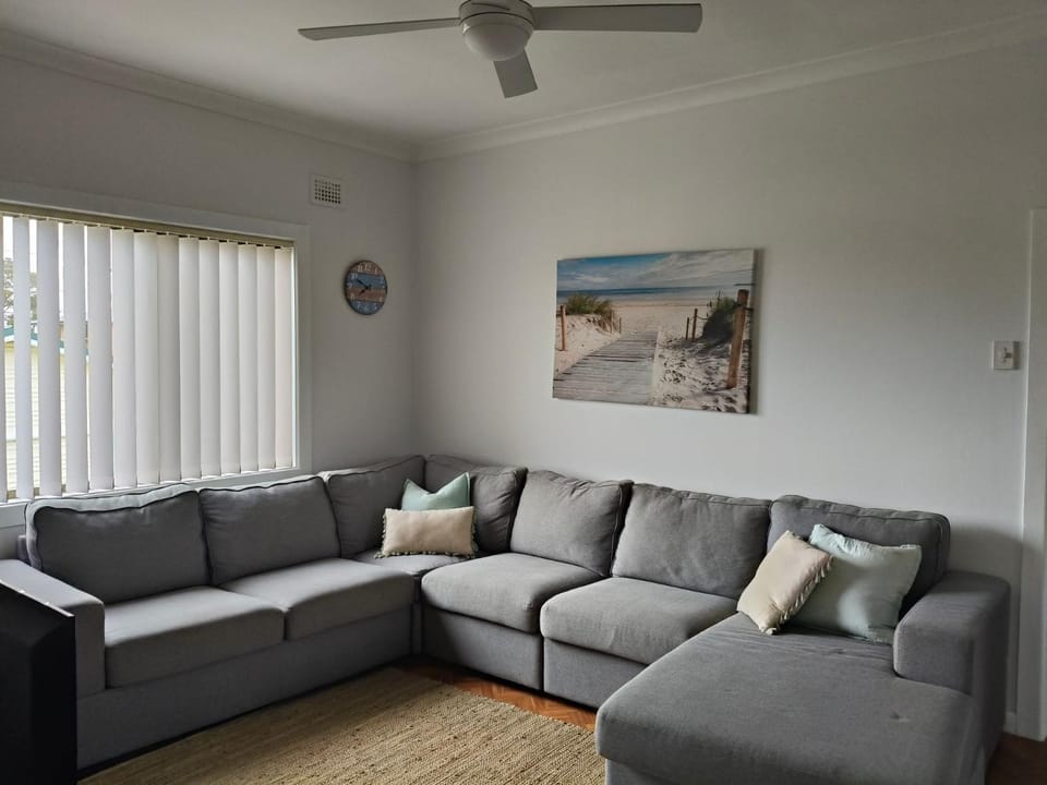 Coconut Cottage by Book Jervis Bay - Sanctuary Point House in Saint Georges Basin