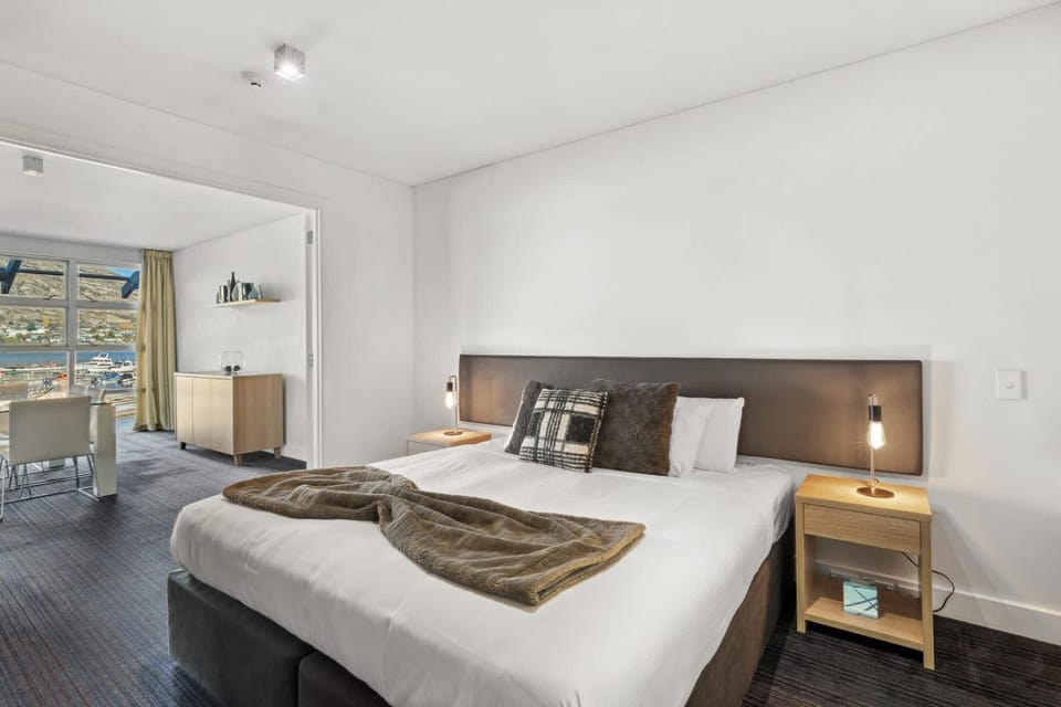Marina 2BR Cozy Family Retreat Apartment in Queenstown