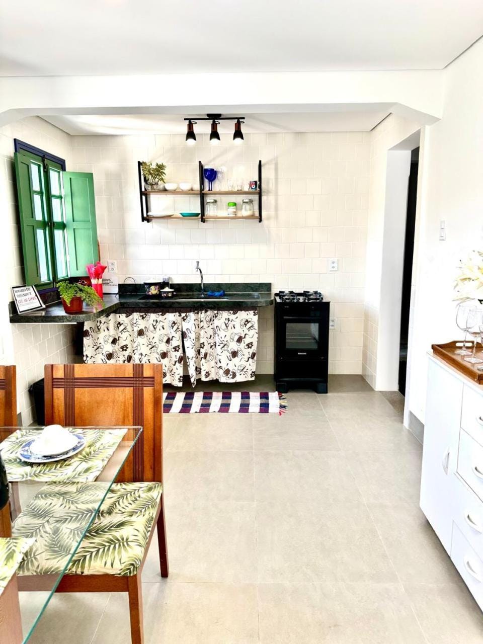 Communal kitchen, Meals, kitchen