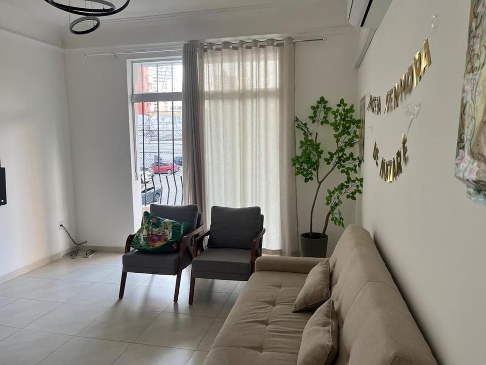 Apartamento de dois quartos em frente a sorveteria Cairu Apartment in Belém