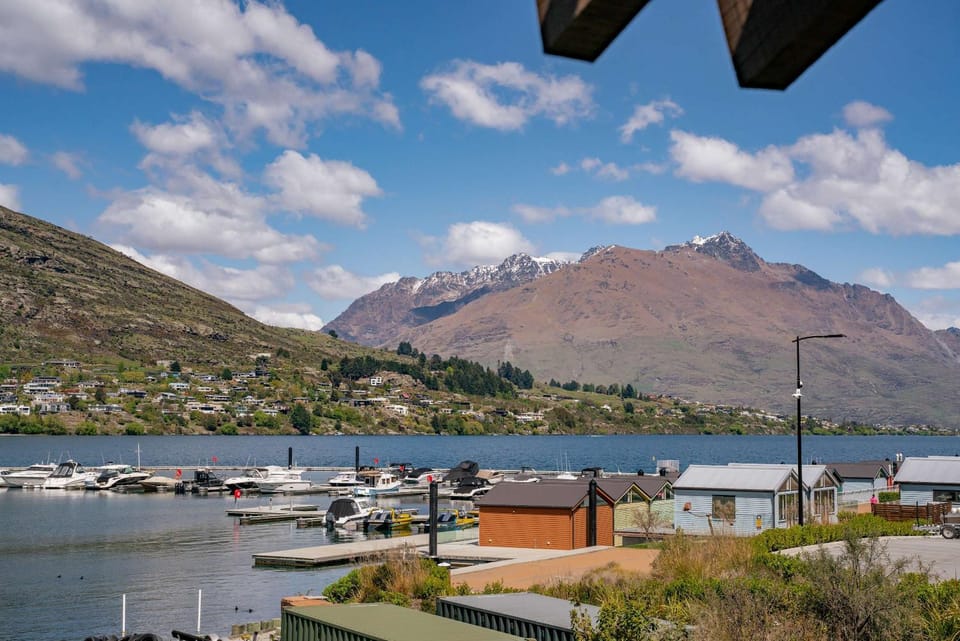 Fabulous Lakeside Marina Studio Apartment Apartment in Queenstown