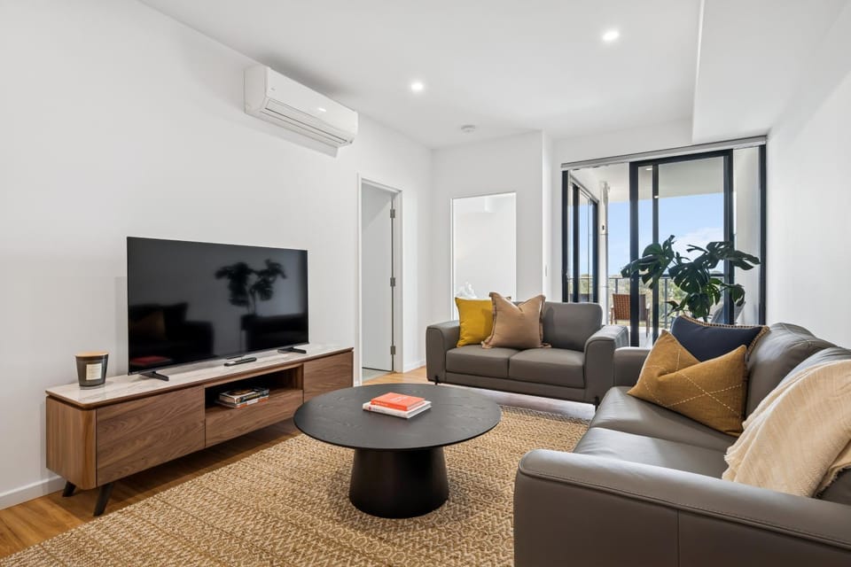 Living room, Evening entertainment, air conditioner