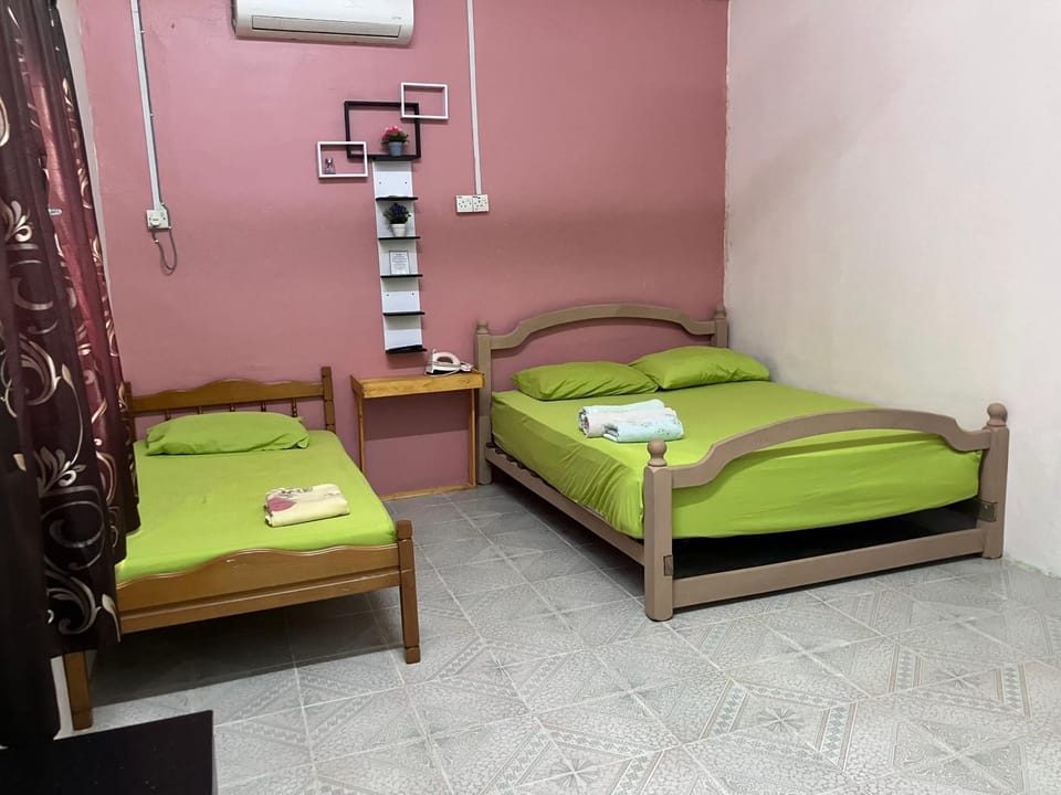 Ummi chalet Bed and Breakfast in Terengganu, Malaysia